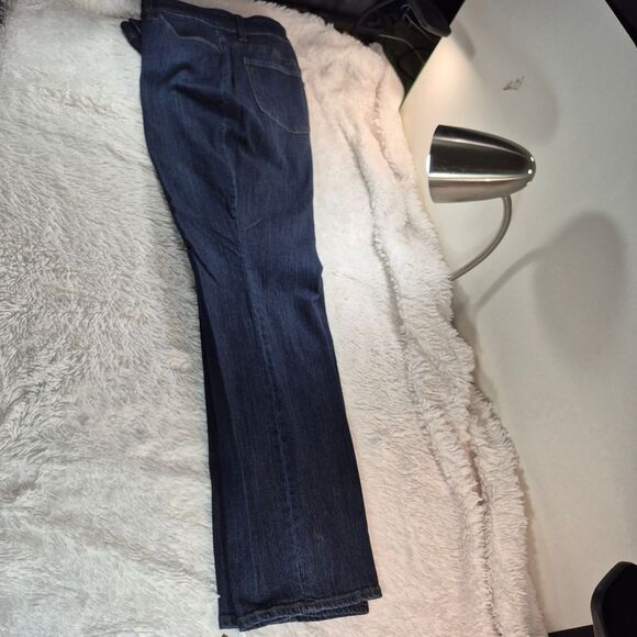NWOT Ann Taylor The Slim Curvy Fit Dark Wash Jeans Womens Size 16. - Picture 10 of 10